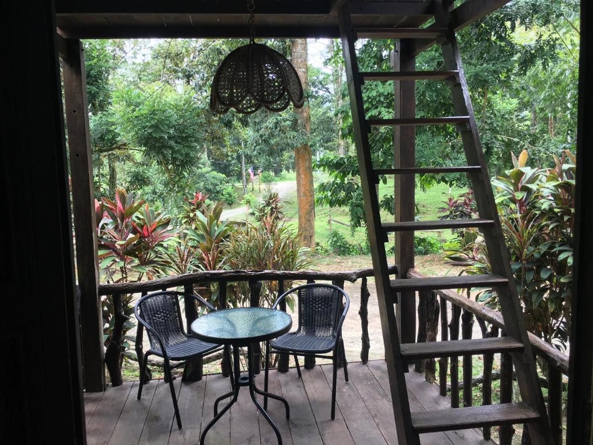 Rustic Chalet - Dahlia N Mawar At Sedim Vista Kulim Extérieur photo